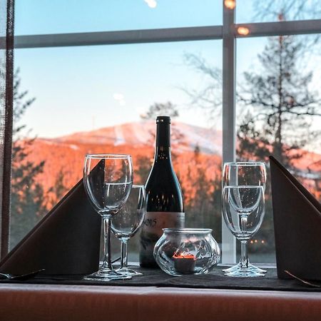 Hotel Yllaesrinne Yllasjarvi Ngoại thất bức ảnh